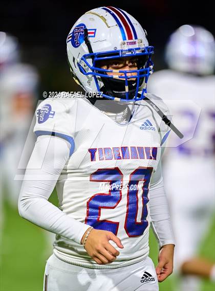 Thumbnail 3 in Tidehaven vs. Lexington (UIL 3A D2 Football Quarterfinal) photogallery.
