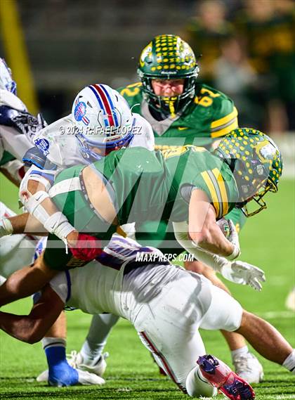 Thumbnail 3 in Tidehaven vs. Lexington (UIL 3A D2 Football Quarterfinal) photogallery.
