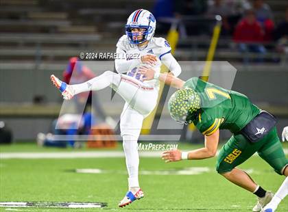 Thumbnail 1 in Tidehaven vs. Lexington (UIL 3A D2 Football Quarterfinal) photogallery.