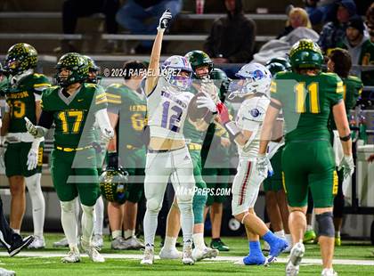 Thumbnail 2 in Tidehaven vs. Lexington (UIL 3A D2 Football Quarterfinal) photogallery.
