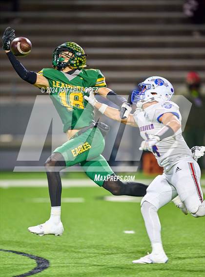 Thumbnail 2 in Tidehaven vs. Lexington (UIL 3A D2 Football Quarterfinal) photogallery.
