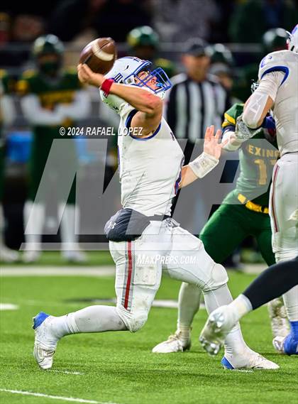 Thumbnail 2 in Tidehaven vs. Lexington (UIL 3A D2 Football Quarterfinal) photogallery.