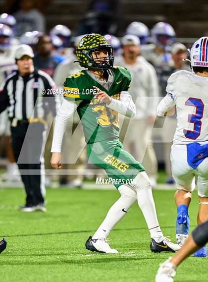 Thumbnail 2 in Tidehaven vs. Lexington (UIL 3A D2 Football Quarterfinal) photogallery.