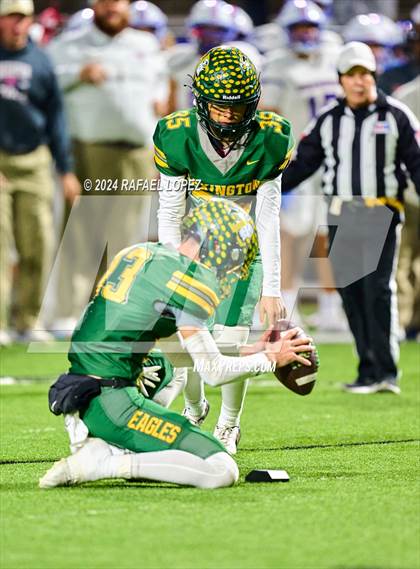 Thumbnail 3 in Tidehaven vs. Lexington (UIL 3A D2 Football Quarterfinal) photogallery.