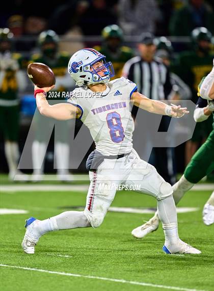 Thumbnail 1 in Tidehaven vs. Lexington (UIL 3A D2 Football Quarterfinal) photogallery.