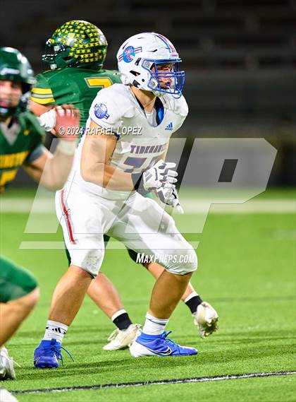 Thumbnail 2 in Tidehaven vs. Lexington (UIL 3A D2 Football Quarterfinal) photogallery.