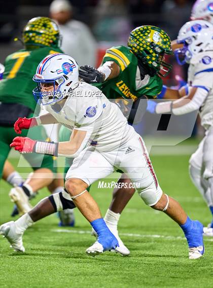 Thumbnail 3 in Tidehaven vs. Lexington (UIL 3A D2 Football Quarterfinal) photogallery.