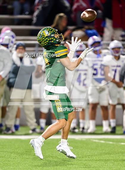 Thumbnail 2 in Tidehaven vs. Lexington (UIL 3A D2 Football Quarterfinal) photogallery.