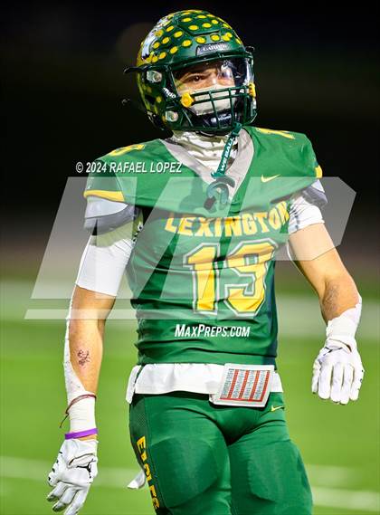 Thumbnail 2 in Tidehaven vs. Lexington (UIL 3A D2 Football Quarterfinal) photogallery.
