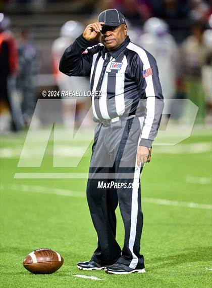 Thumbnail 3 in Tidehaven vs. Lexington (UIL 3A D2 Football Quarterfinal) photogallery.