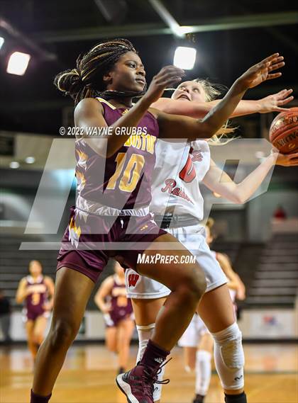 Thumbnail 3 in Winnsboro vs. New Boston (UIL 3A Region 2 Bi-District Playoff) photogallery.