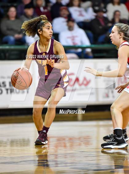 Thumbnail 3 in Winnsboro vs. New Boston (UIL 3A Region 2 Bi-District Playoff) photogallery.