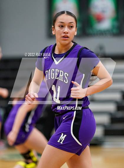 Thumbnail 3 in Millennium vs. Laguna Creek photogallery.