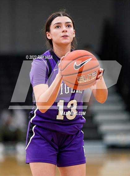 Thumbnail 2 in Millennium vs. Laguna Creek photogallery.
