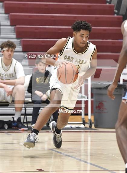 Thumbnail 2 in Oak Park vs. Canyon Springs (Rancho Mirage Holiday Invitational) photogallery.