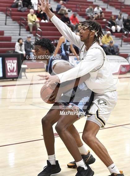 Thumbnail 3 in Oak Park vs. Canyon Springs (Rancho Mirage Holiday Invitational) photogallery.