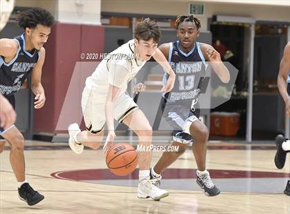 Thumbnail 2 in Oak Park vs. Canyon Springs (Rancho Mirage Holiday Invitational) photogallery.