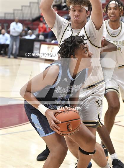 Thumbnail 3 in Oak Park vs. Canyon Springs (Rancho Mirage Holiday Invitational) photogallery.