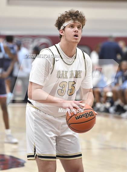 Thumbnail 3 in Oak Park vs. Canyon Springs (Rancho Mirage Holiday Invitational) photogallery.