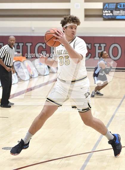 Thumbnail 3 in Oak Park vs. Canyon Springs (Rancho Mirage Holiday Invitational) photogallery.