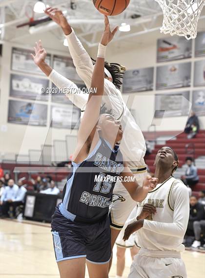 Thumbnail 2 in Oak Park vs. Canyon Springs (Rancho Mirage Holiday Invitational) photogallery.