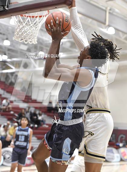 Thumbnail 2 in Oak Park vs. Canyon Springs (Rancho Mirage Holiday Invitational) photogallery.