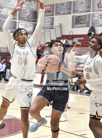 Thumbnail 3 in Oak Park vs. Canyon Springs (Rancho Mirage Holiday Invitational) photogallery.