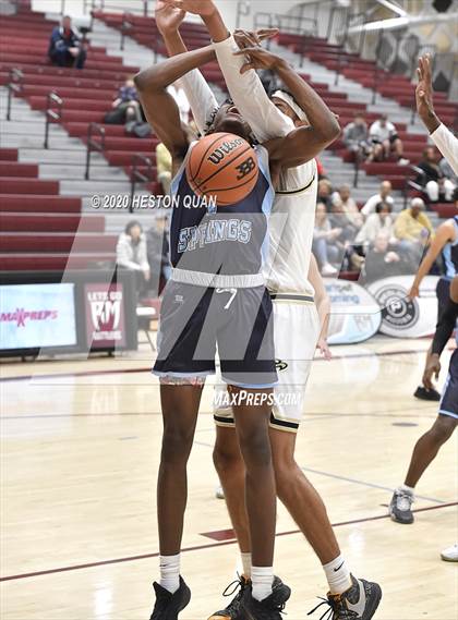 Thumbnail 3 in Oak Park vs. Canyon Springs (Rancho Mirage Holiday Invitational) photogallery.