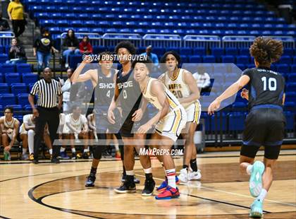Thumbnail 1 in Shoemaker vs. Fort Bend Marshall (UIL Basketball 5A Region III Semifinal) photogallery.