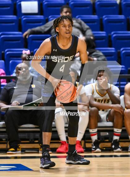 Thumbnail 3 in Shoemaker vs. Fort Bend Marshall (UIL Basketball 5A Region III Semifinal) photogallery.