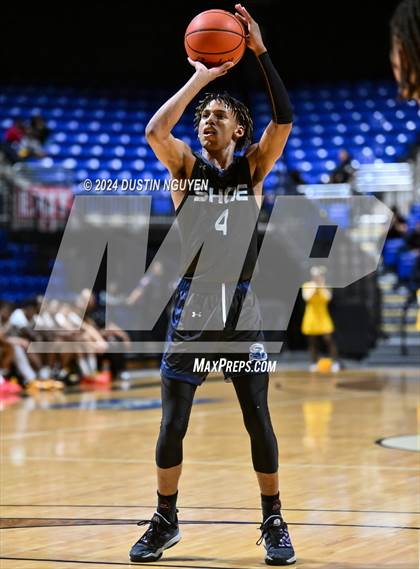 Thumbnail 2 in Shoemaker vs. Fort Bend Marshall (UIL Basketball 5A Region III Semifinal) photogallery.