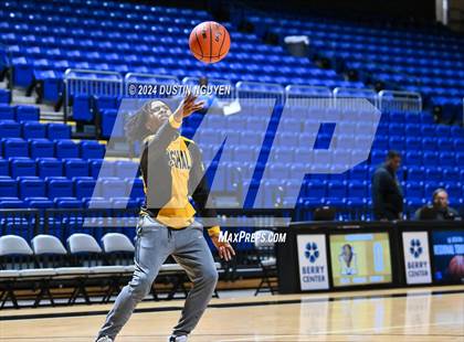 Thumbnail 3 in Shoemaker vs. Fort Bend Marshall (UIL Basketball 5A Region III Semifinal) photogallery.