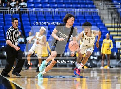 Thumbnail 2 in Shoemaker vs. Fort Bend Marshall (UIL Basketball 5A Region III Semifinal) photogallery.
