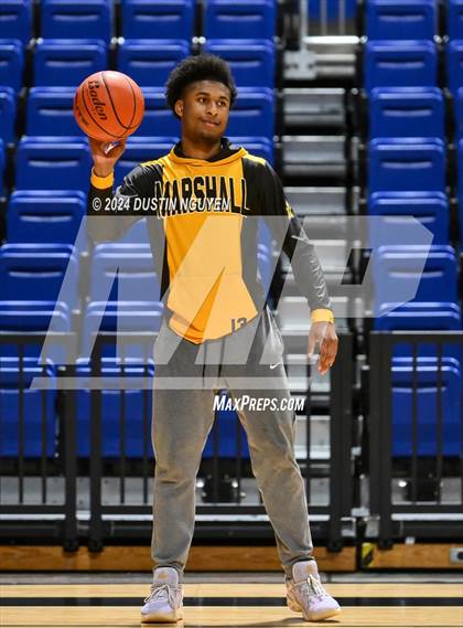 Thumbnail 2 in Shoemaker vs. Fort Bend Marshall (UIL Basketball 5A Region III Semifinal) photogallery.