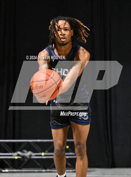 Thumbnail 3 in Shoemaker vs. Fort Bend Marshall (UIL Basketball 5A Region III Semifinal) photogallery.