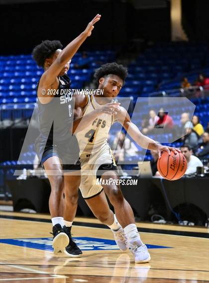 Thumbnail 1 in Shoemaker vs. Fort Bend Marshall (UIL Basketball 5A Region III Semifinal) photogallery.