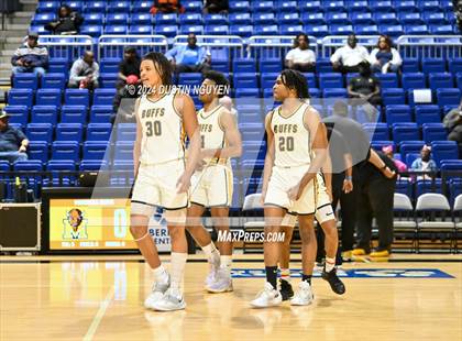 Thumbnail 2 in Shoemaker vs. Fort Bend Marshall (UIL Basketball 5A Region III Semifinal) photogallery.