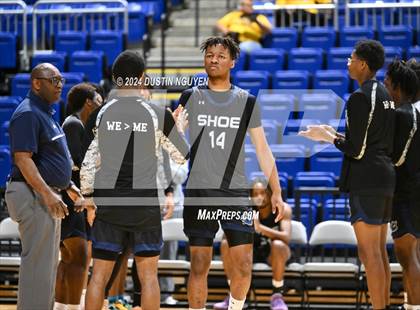 Thumbnail 3 in Shoemaker vs. Fort Bend Marshall (UIL Basketball 5A Region III Semifinal) photogallery.
