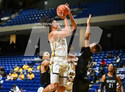 Thumbnail 3 in Shoemaker vs. Fort Bend Marshall (UIL Basketball 5A Region III Semifinal) photogallery.