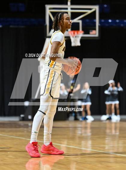 Thumbnail 1 in Shoemaker vs. Fort Bend Marshall (UIL Basketball 5A Region III Semifinal) photogallery.