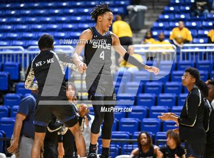 Thumbnail 1 in Shoemaker vs. Fort Bend Marshall (UIL Basketball 5A Region III Semifinal) photogallery.