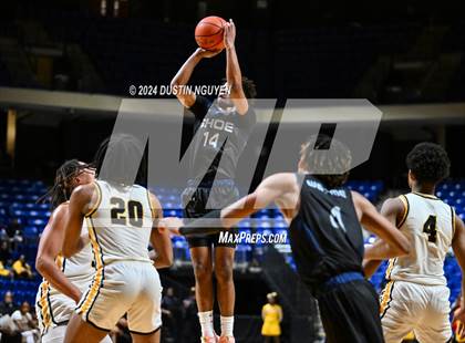 Thumbnail 3 in Shoemaker vs. Fort Bend Marshall (UIL Basketball 5A Region III Semifinal) photogallery.