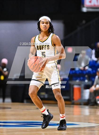 Thumbnail 3 in Shoemaker vs. Fort Bend Marshall (UIL Basketball 5A Region III Semifinal) photogallery.