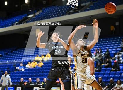 Thumbnail 3 in Shoemaker vs. Fort Bend Marshall (UIL Basketball 5A Region III Semifinal) photogallery.