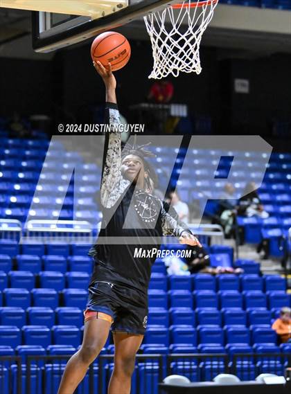 Thumbnail 3 in Shoemaker vs. Fort Bend Marshall (UIL Basketball 5A Region III Semifinal) photogallery.