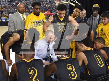 Thumbnail 1 in Lincoln vs. Nathan Hale (WIAA 3A Semifinal Playoff)  photogallery.