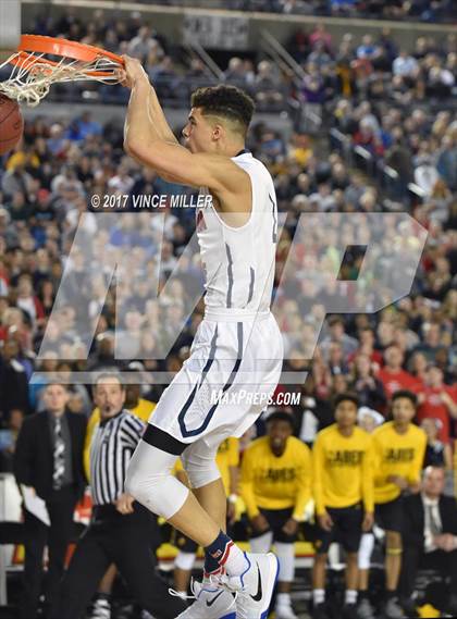 Thumbnail 2 in Lincoln vs. Nathan Hale (WIAA 3A Semifinal Playoff)  photogallery.