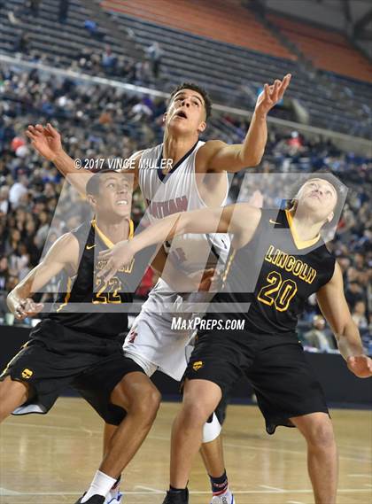 Thumbnail 2 in Lincoln vs. Nathan Hale (WIAA 3A Semifinal Playoff)  photogallery.