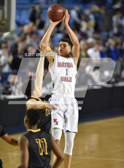 Thumbnail 1 in Lincoln vs. Nathan Hale (WIAA 3A Semifinal Playoff)  photogallery.