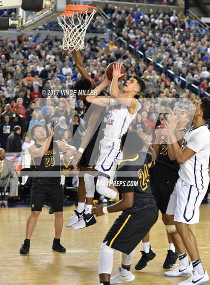 Thumbnail 1 in Lincoln vs. Nathan Hale (WIAA 3A Semifinal Playoff)  photogallery.